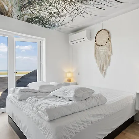 Spacious By Sea For 14 Guests