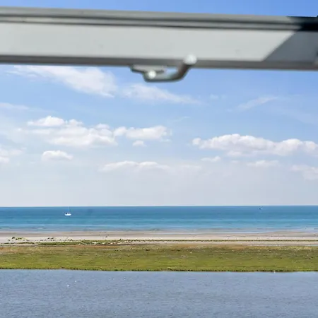 Spacious By Sea For 14 Guests *